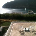 Flora's Apollon (Naxos)