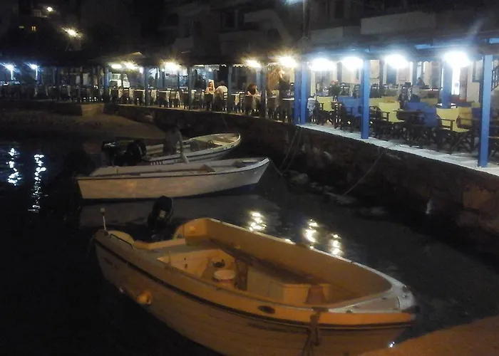 Flora's Apollon (Naxos)