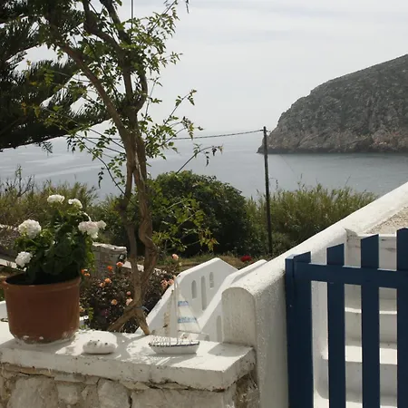 Daire Flora's Apollon (Naxos)